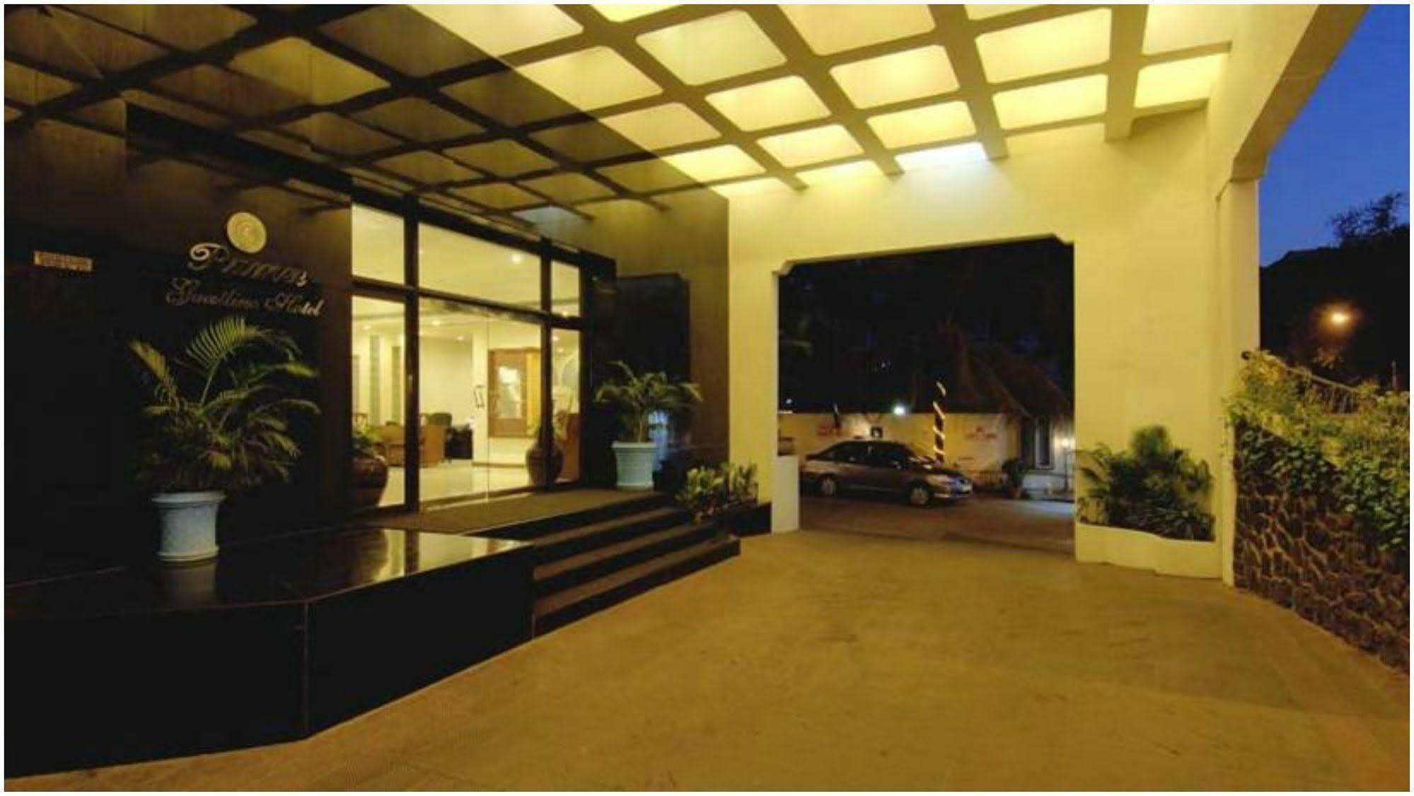 Ramee Guestline Hotel Juhu Mumbai Exterior photo